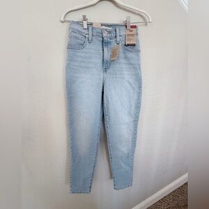 Levi’s high-waisted mom jeans
